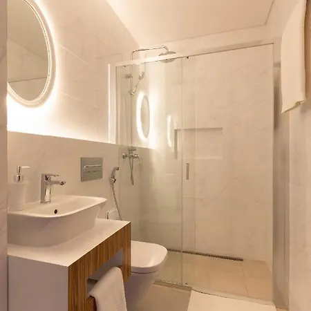 Correeira Luxury Residence T2 D - Albufeira, Pools, Wifi, Bbq, Beach شقة